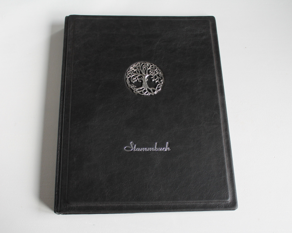 Stammbuch "Lebensbaum" mit silbernem Schrift aus Nappaleder DIN A4, schwarz
